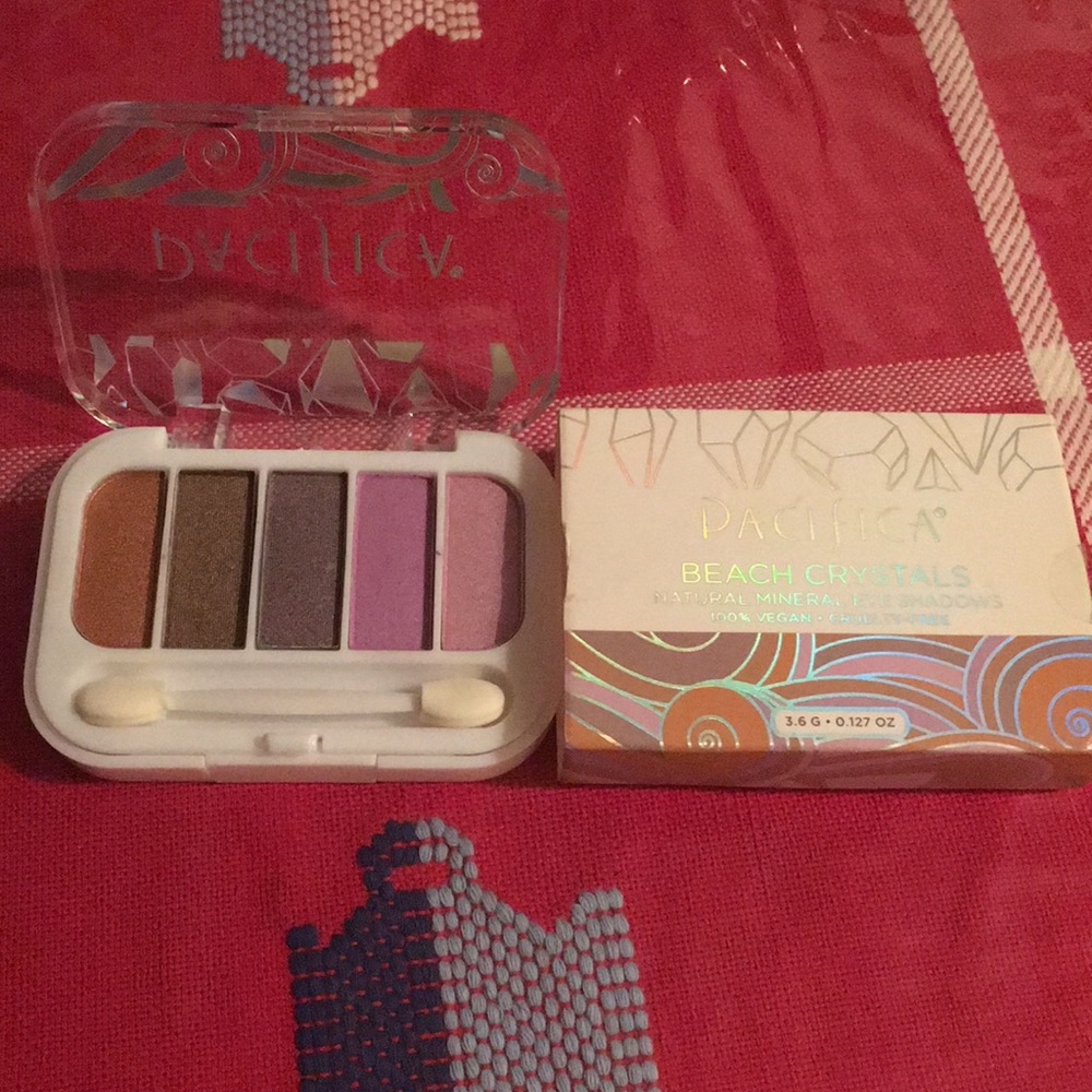 NWT! Pacifica Beach Crystals Palette